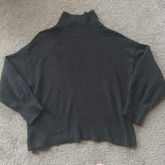 A New Day Women's Gray Mock Turtleneck Oversized Sweater! - Picture 3 of 8